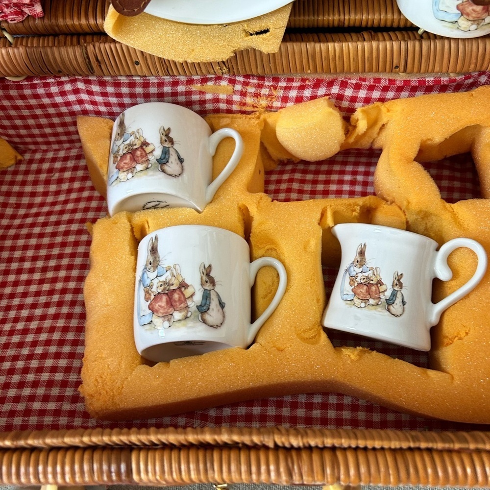 Peter Rabbit Picnic Set ByThe World Of Beatrix Portter - complete - Picture 6 of 15
